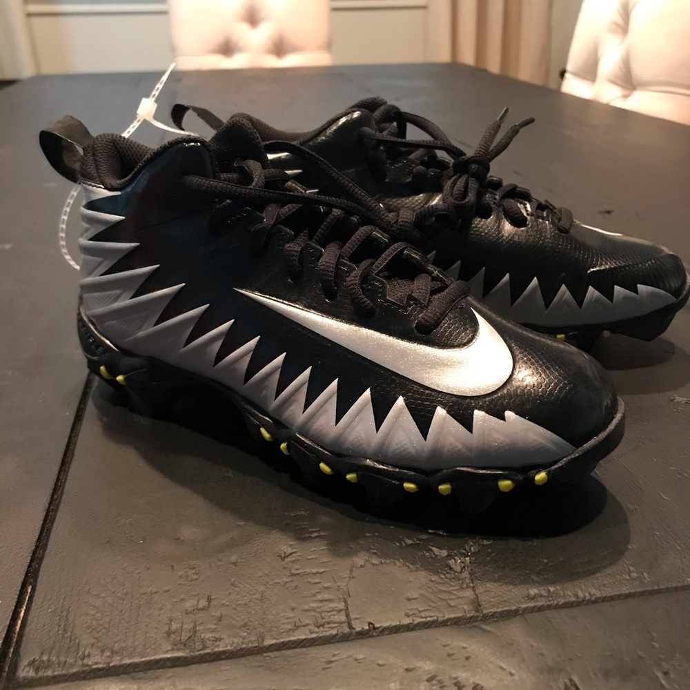 Nike Menace Boys Cleats